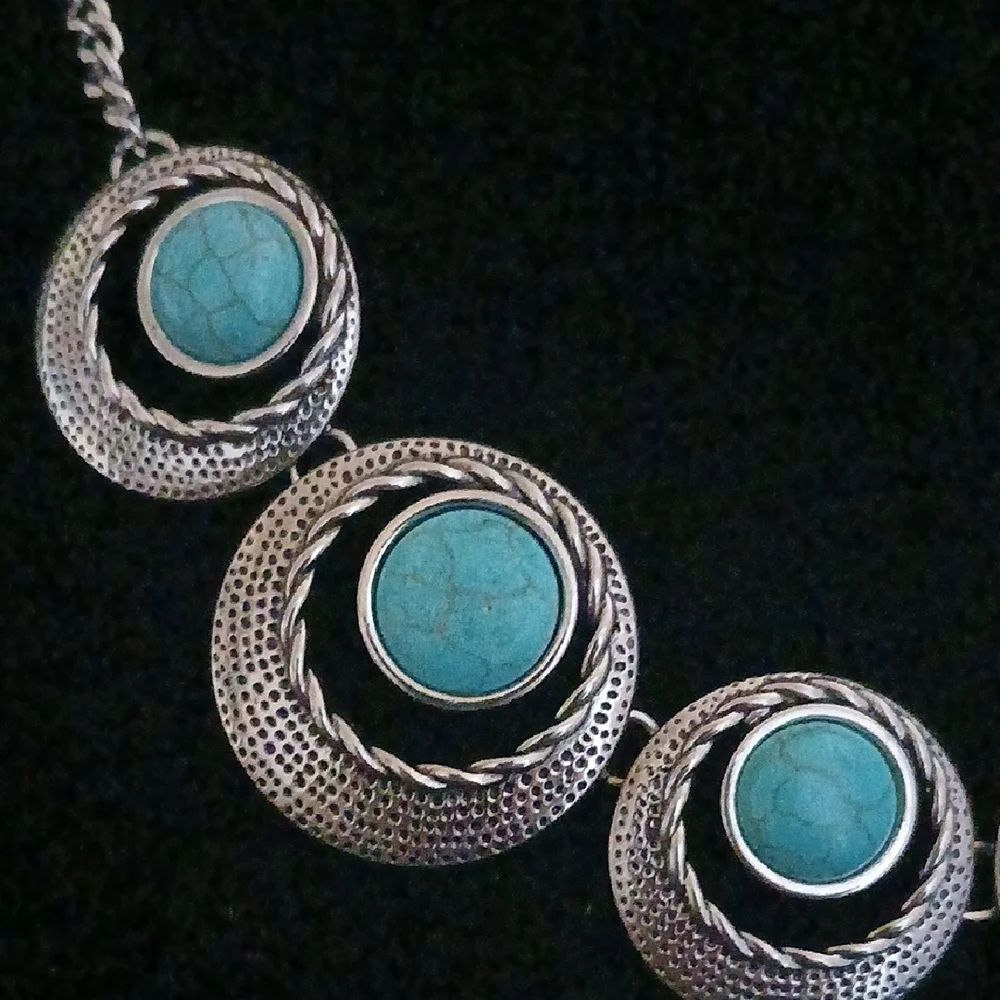 Silver-Turquoise Necklace Set - Picture 3 of 5